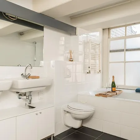 Apartment Stunning View Over Amstel Canal *